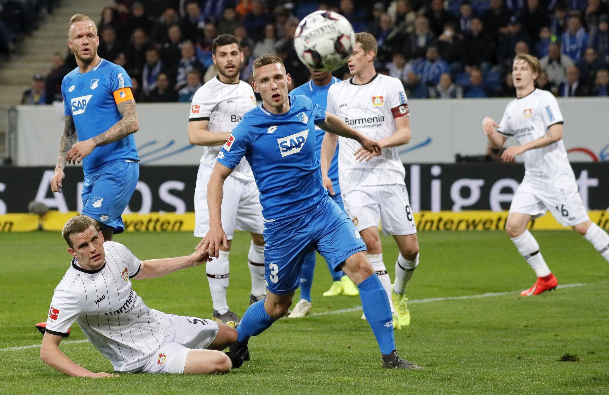 包含柏林联队锋线火力全开，多点进攻的词条