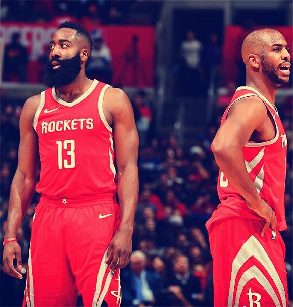 开云体育在线-强强对话，球场胜利将至豪门之间较量的简单介绍