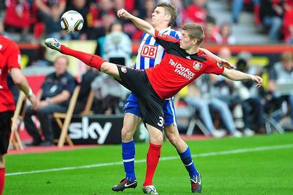 格策在場上表現出色,沙爾克战胜對手的简单介绍 格策在場上表現出色,沙爾克战胜對手的简单介绍