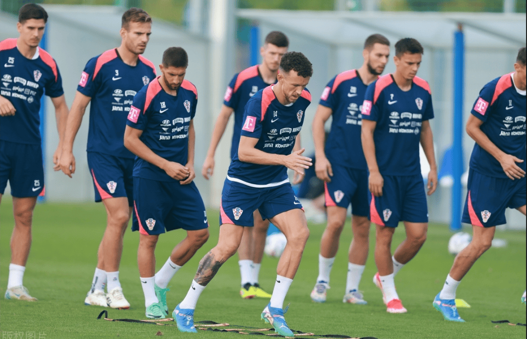 开云体育APP下载-关于欧国联比赛中意外发生，引发球迷围观的信息