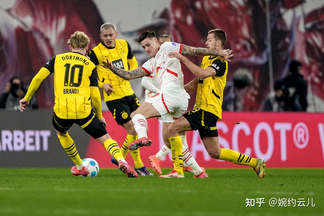 关于绝地反击：多特蒙德客场逆转法兰克福继续领先的信息