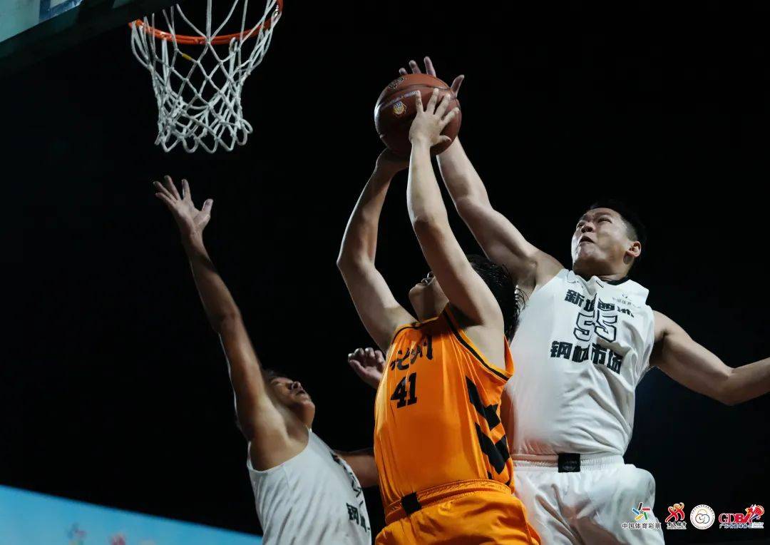 胜负悬念！国内篮球职业联赛赛场火爆