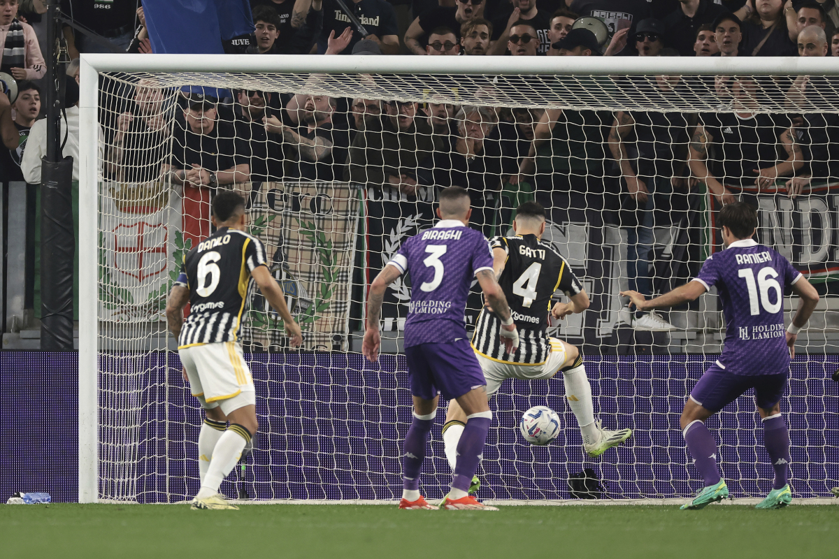 开云体育入口-巴黎圣日耳曼豪取六连胜，冲击冠军宝座的简单介绍