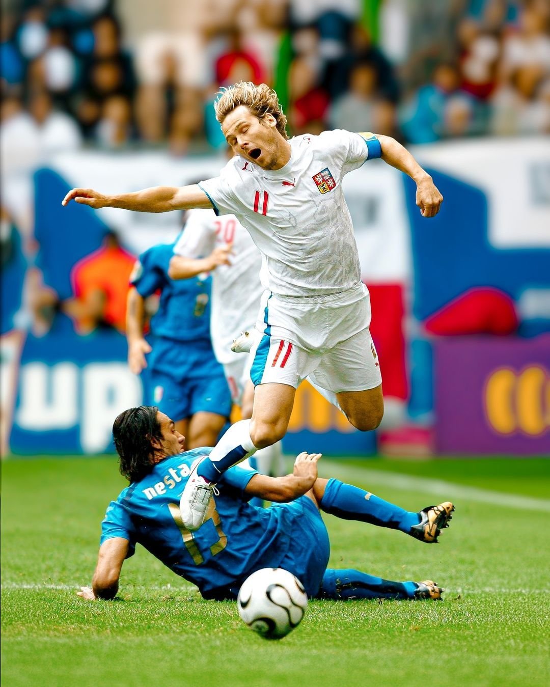 捷克球队迎来胜利,击败捷克共和国对手 捷克球队迎来胜利,击败捷克共和国对手