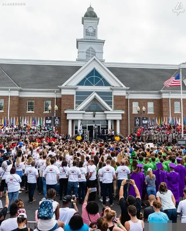 球员工会代表与欧洲篮联开展合作项目的简单介绍