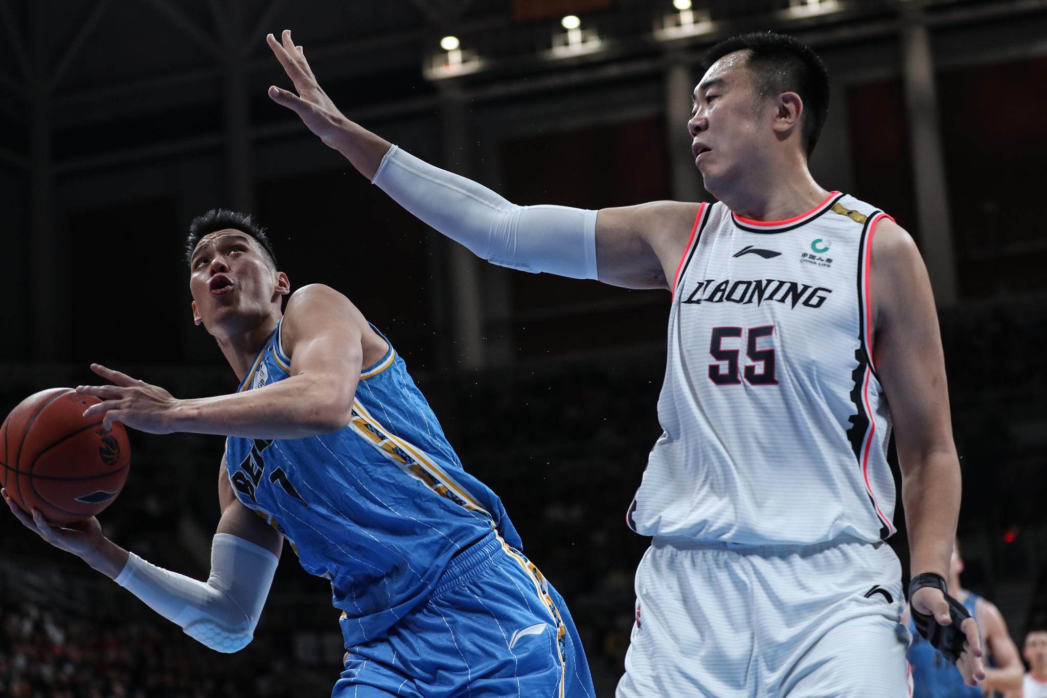 包含时隔多年再战老对手，球队心理素质受考验的词条