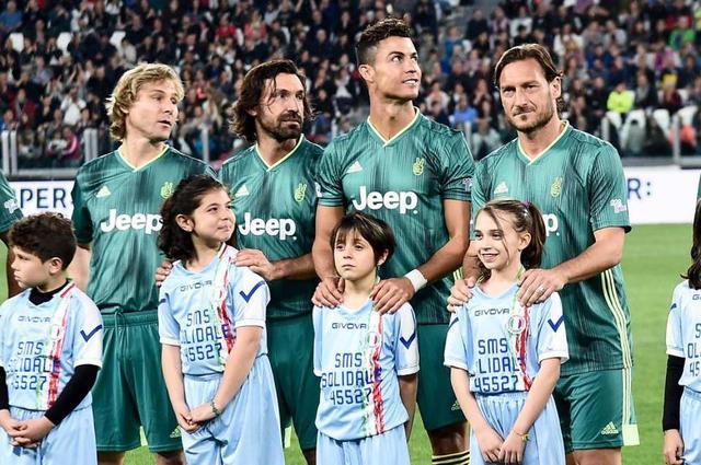 包含尤文图斯客场胜利，晋级前景看好的词条