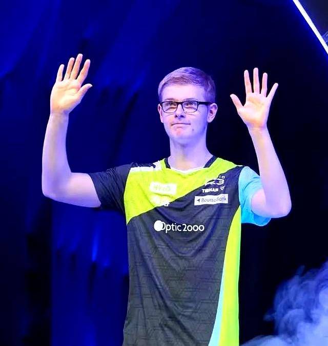 奥维耶多队在国王杯比赛中夺冠实现豪强的简单介绍