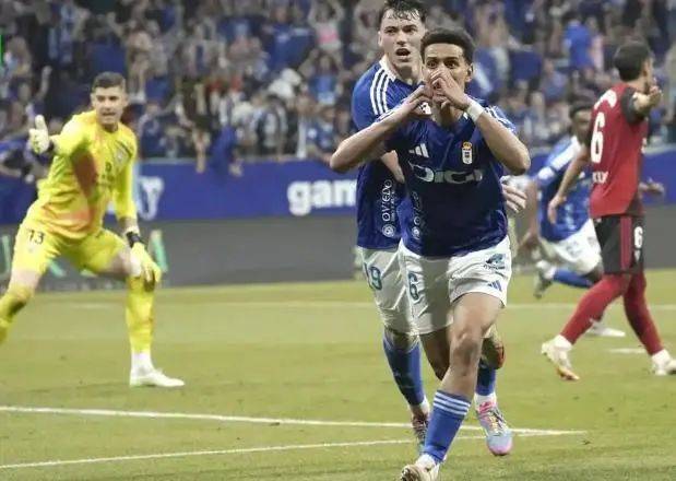 精彩比赛中诞生意外反转,球员表现出色 精彩比赛中诞生意外反转,球员表现出色