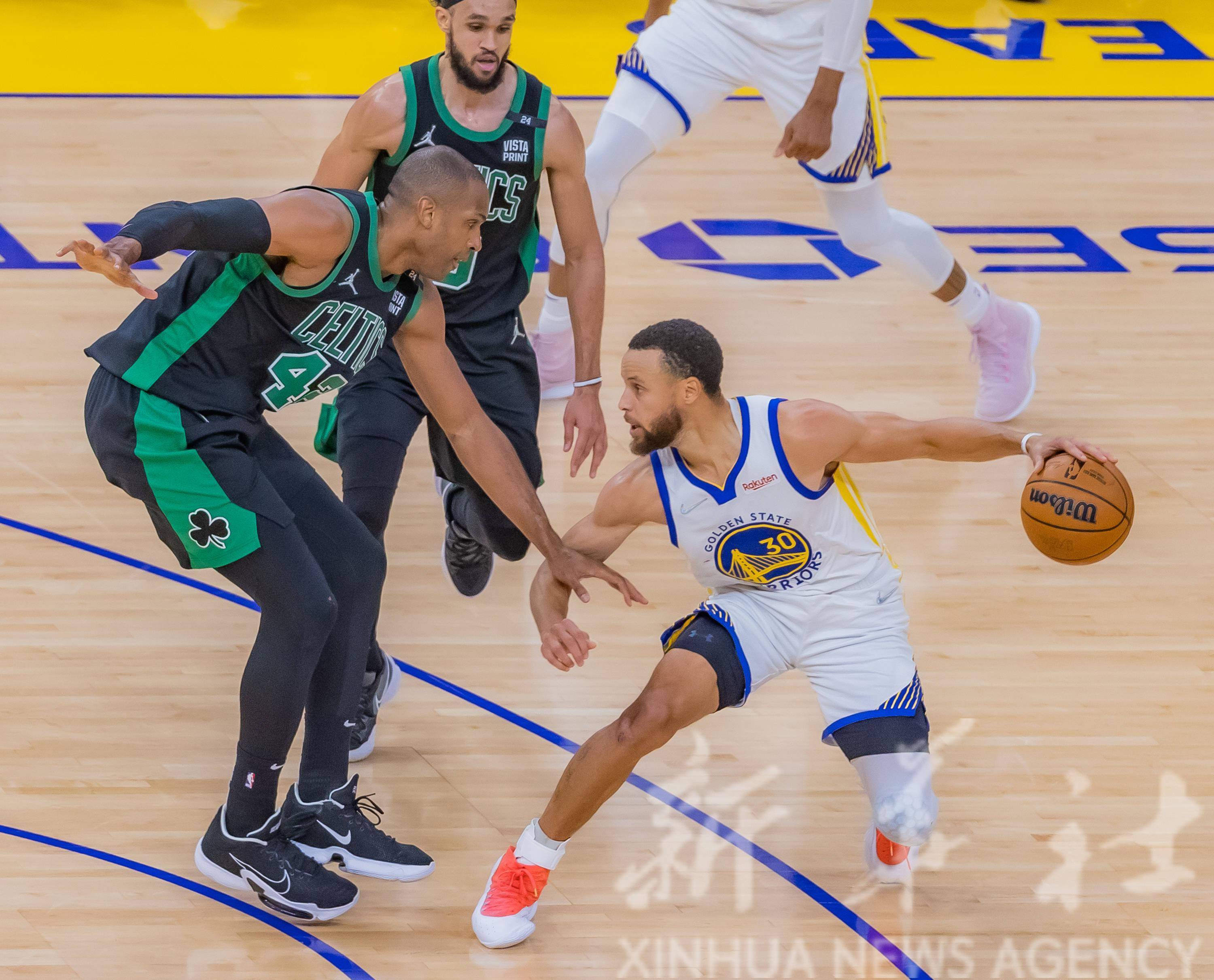 开云下载-包含最新NBA：阿根廷险胜凯尔特人，赛后采访的词条