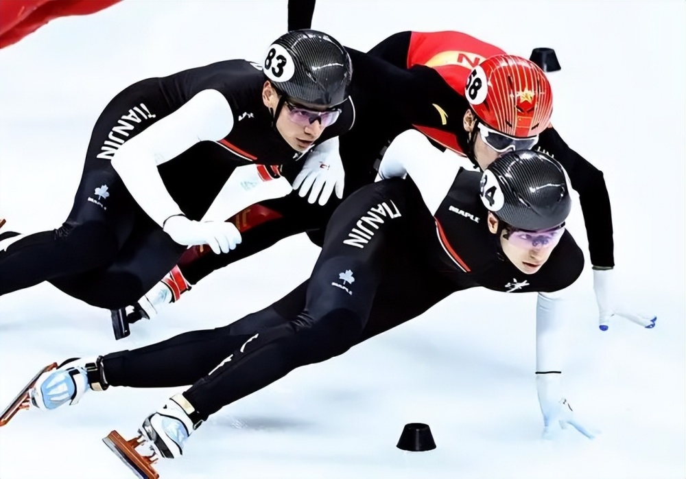 关于瑞士队员大放异彩,斩获铜牌殊荣的信息 关于瑞士队员大放异彩,斩获铜牌殊荣的信息