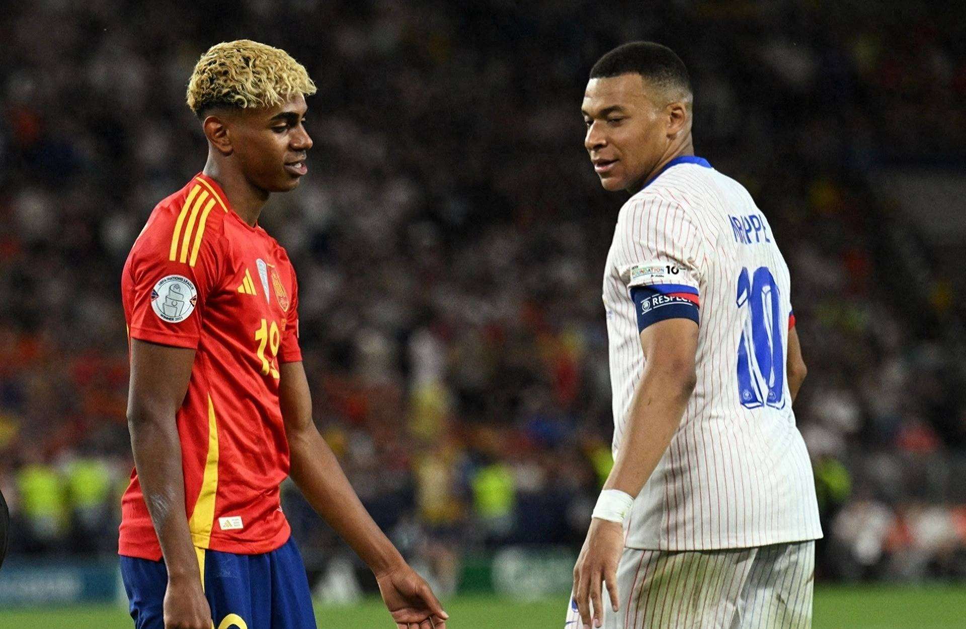 法国队遭遇西班牙淘汰,中超局势紧张 法国队遭遇西班牙淘汰,中超局势紧张