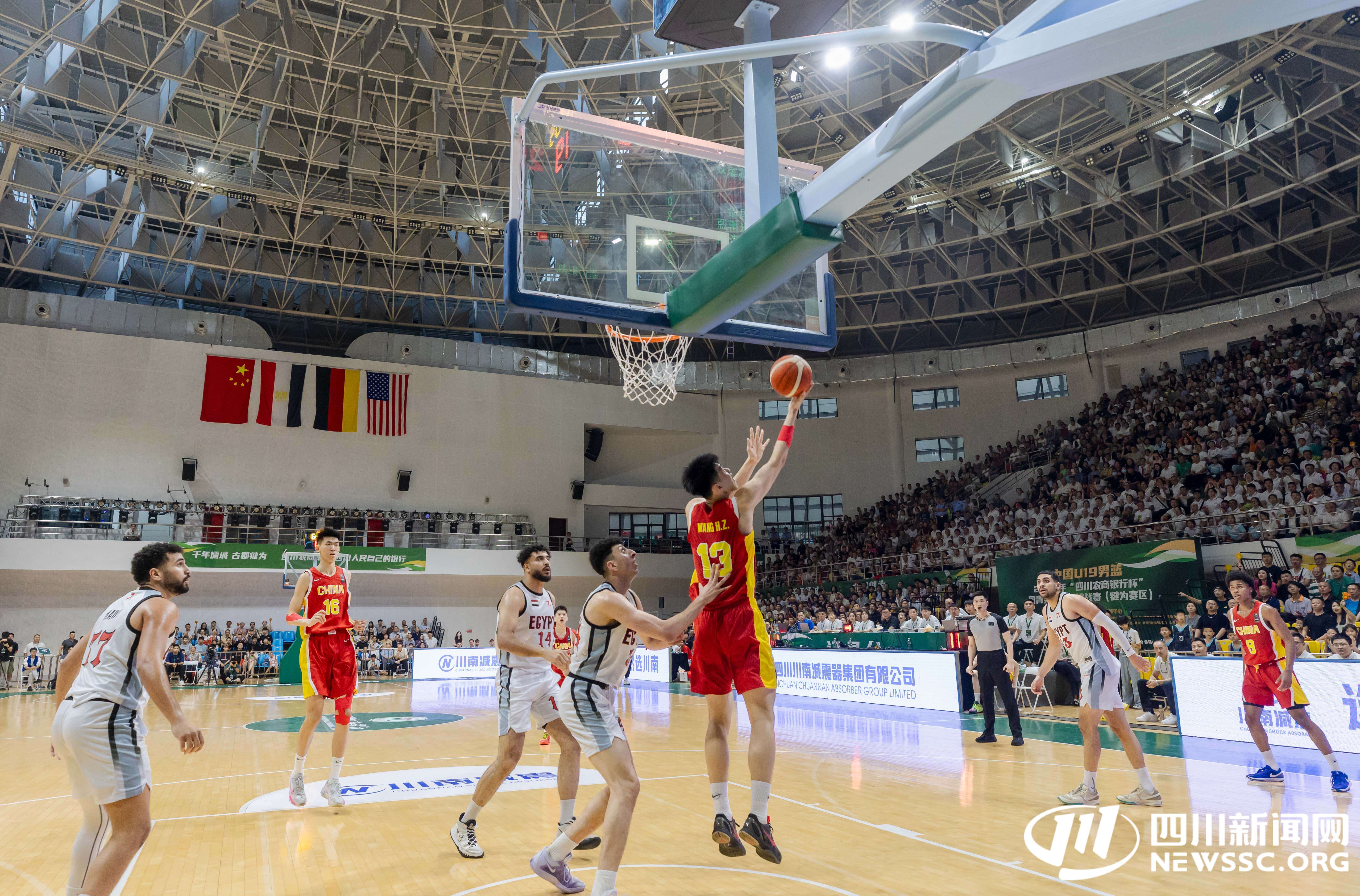 四川男篮寻求振作,主场迎战深圳 四川男篮寻求振作,主场迎战深圳