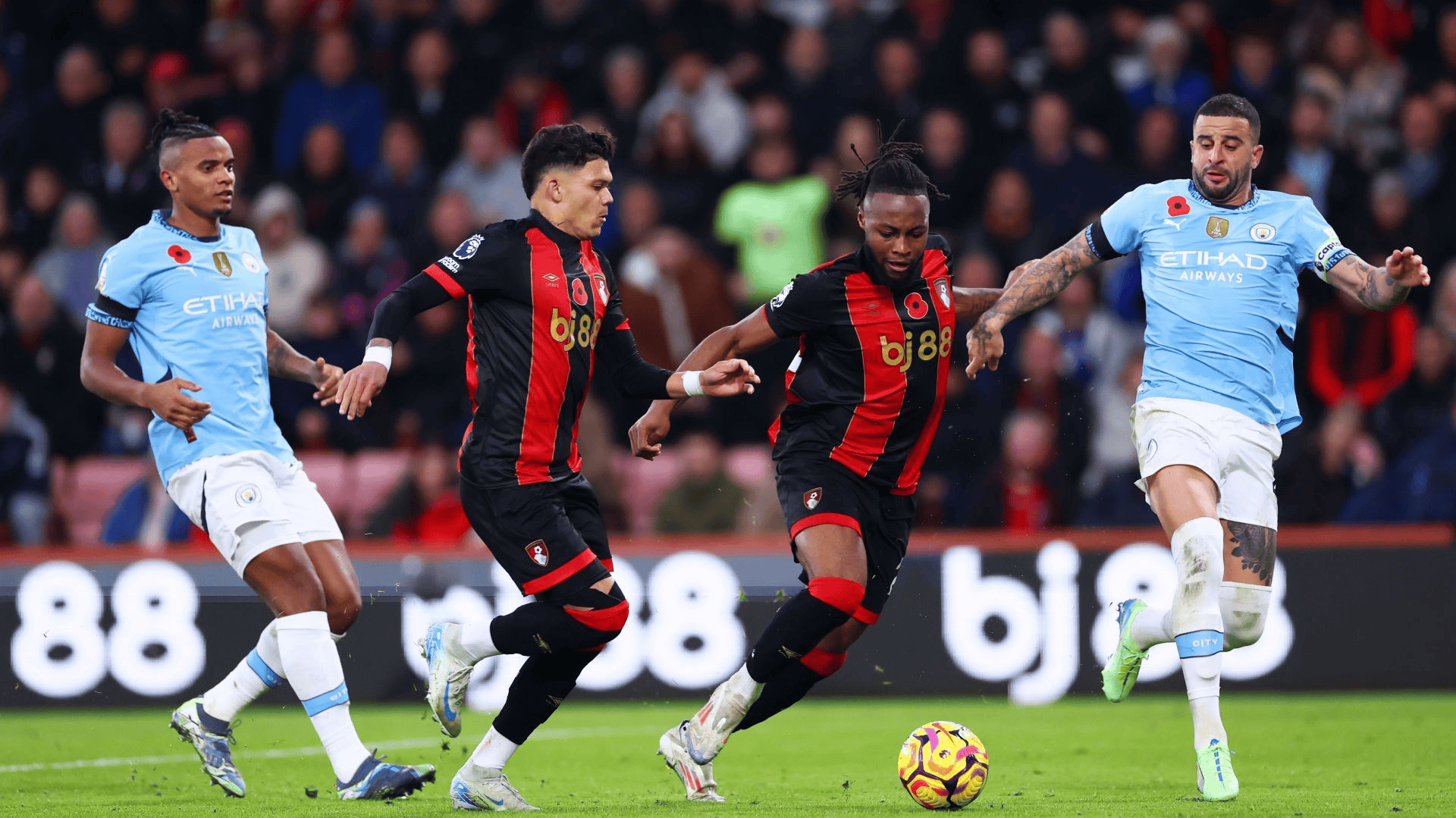 开云体育-关于曼城主场2-0击败伯恩茅斯，重返英超榜首的信息