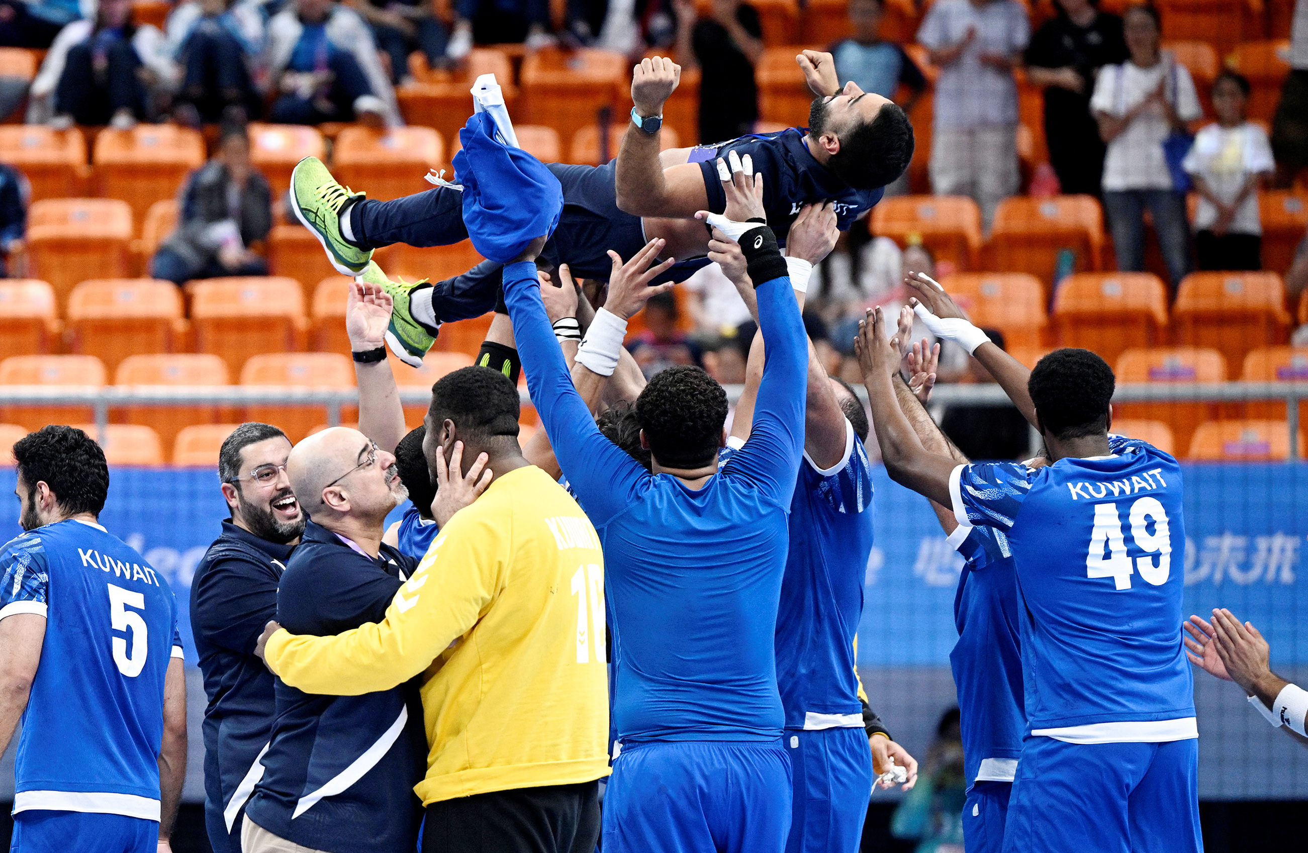 科特迪瓦队在国际足球赛中赢得骄人战绩 科特迪瓦队在国际足球赛中赢得骄人战绩