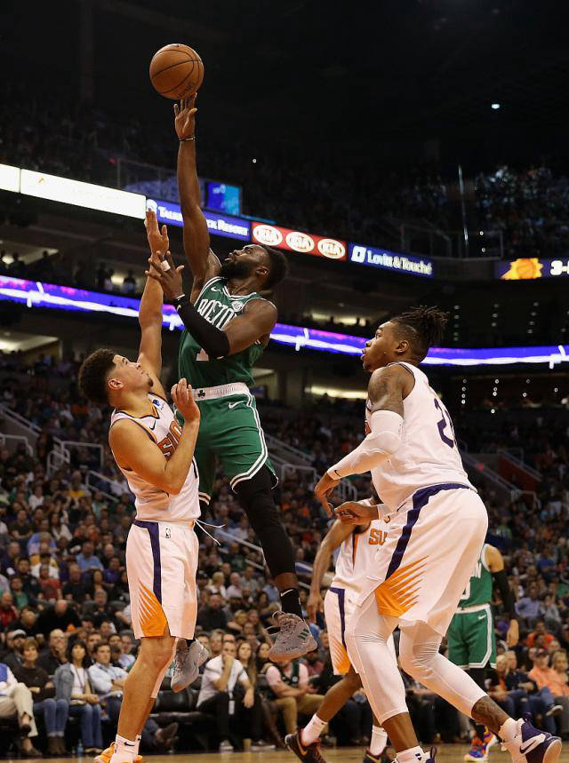 灰熊轻松击败凯尔特人，莫兰特砍下40分