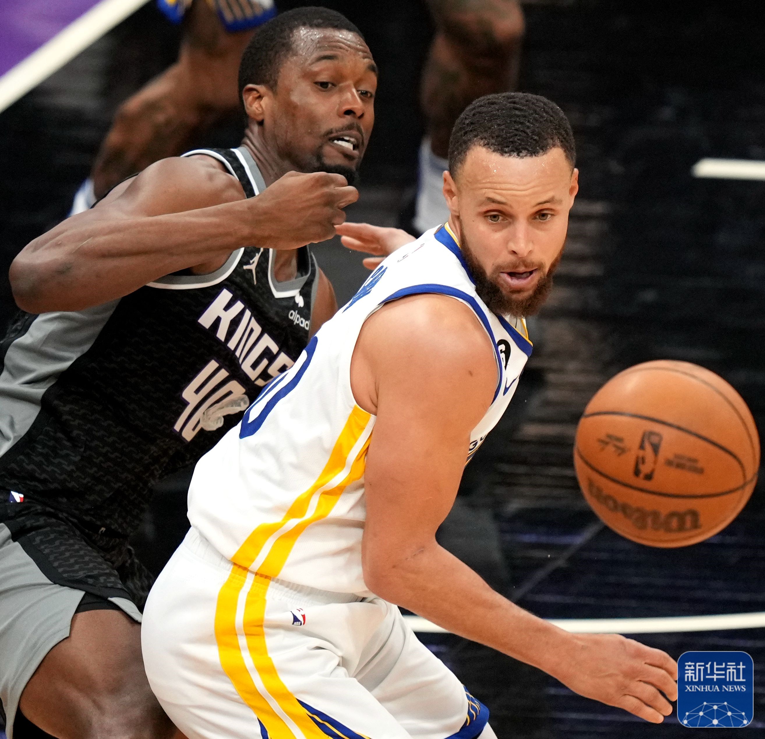 开云官网-关于勇士豪取2-0领先系列赛的信息