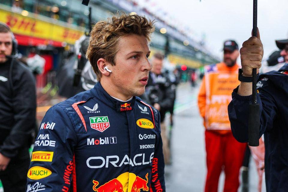 开云体育官网-法拉利险胜阿斯顿马丁，诺里斯关键制胜