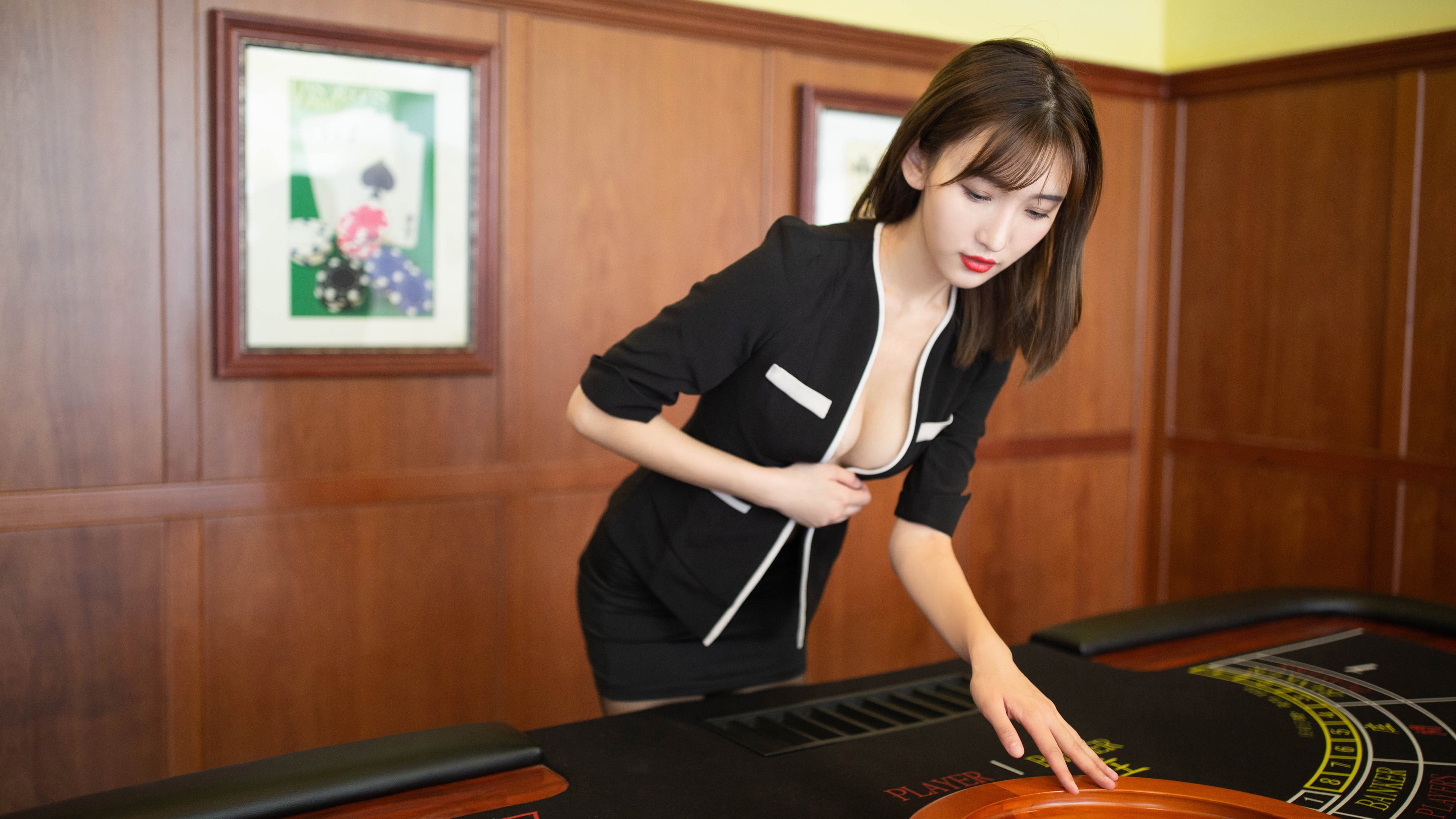 东契奇引爆海啸，快船巨浪冲垮新疆防线