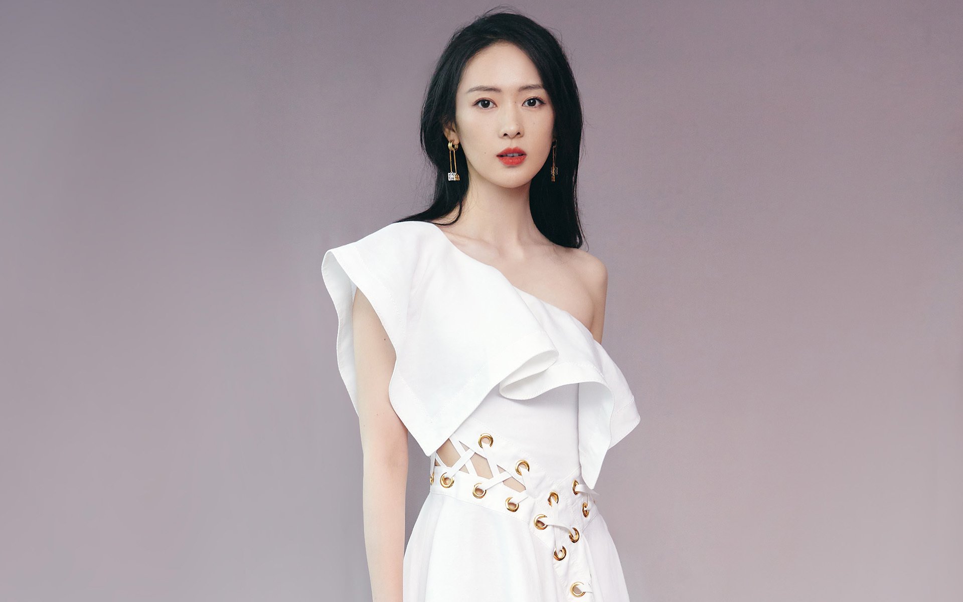 当绿军与国王鏖战之际，字母哥已在另一片战场撕碎防线