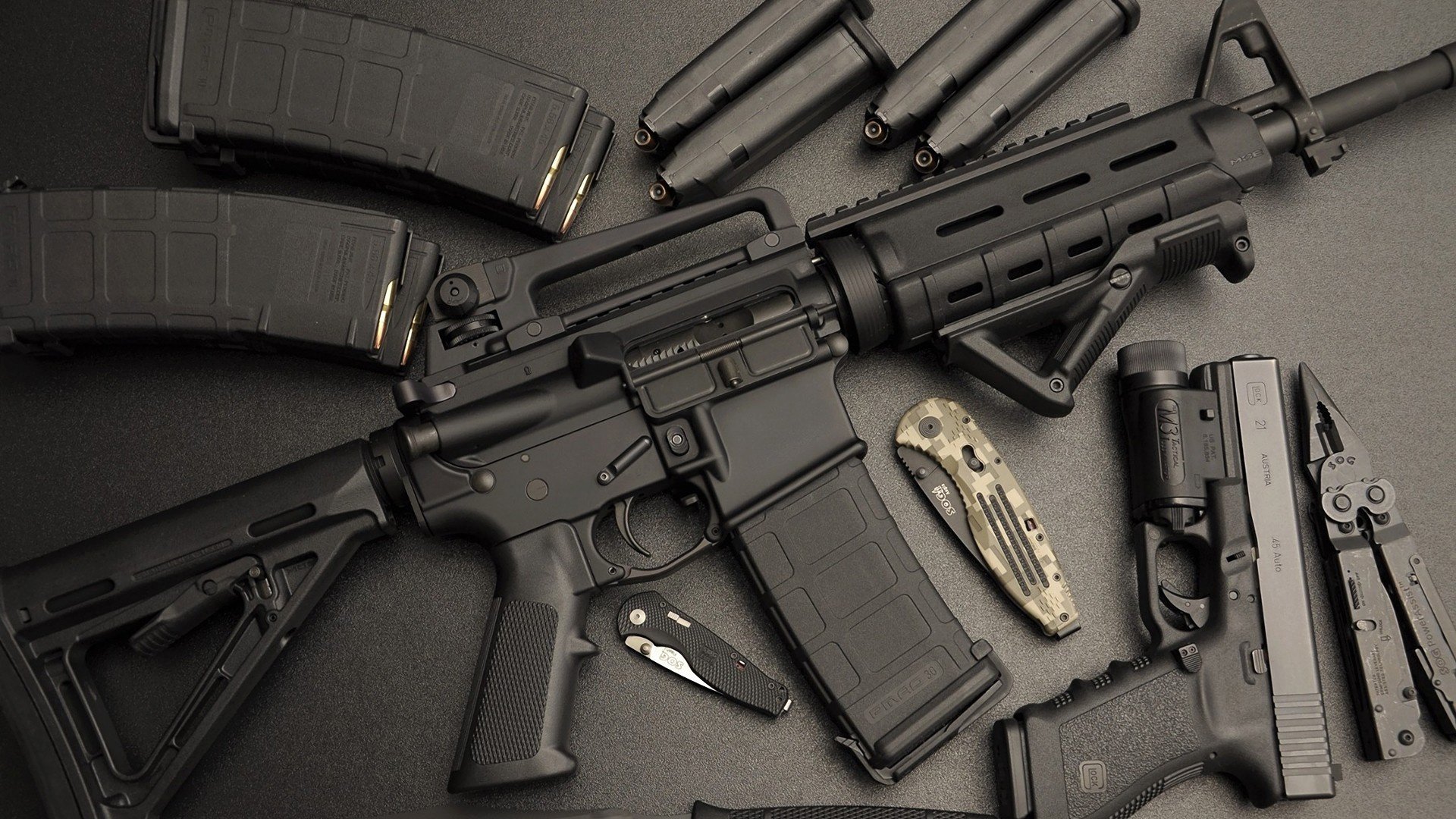 开云体育-赛道烽烟起，球场战鼓擂，速度与对抗的终极序章